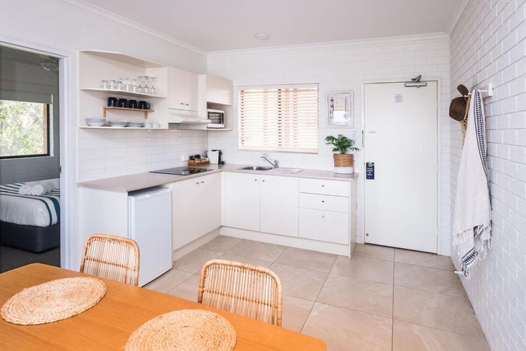 Mollymook Seascape Motel And Apartments (Adults Only) Экстерьер фото