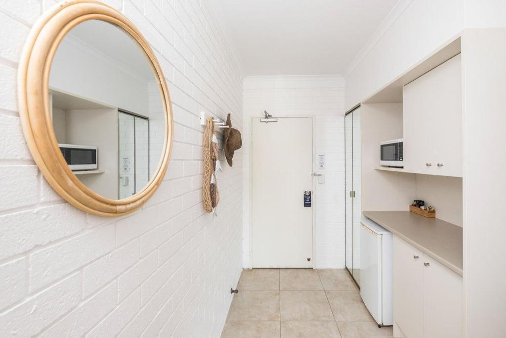 Mollymook Seascape Motel And Apartments (Adults Only) Экстерьер фото